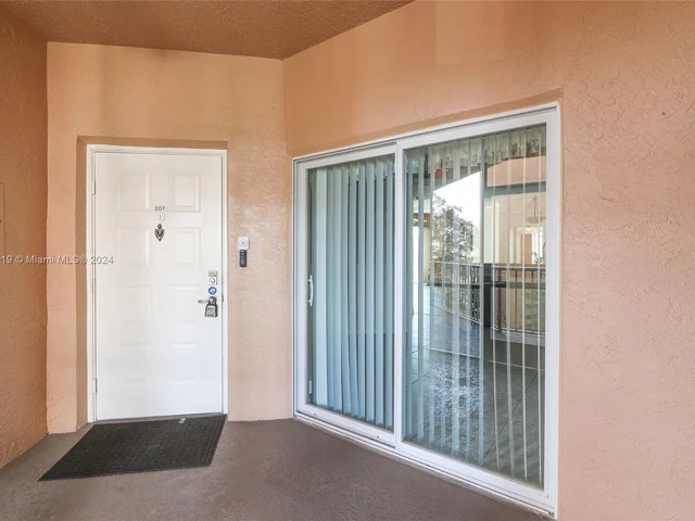 7725 Yardley Dr # 207, Tamarac FL 33321