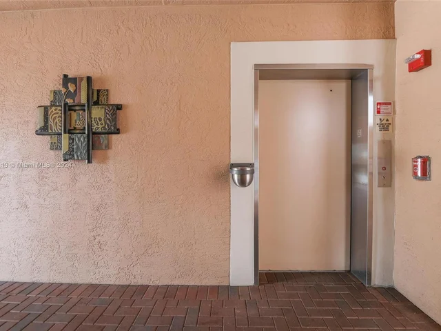 7725 Yardley Dr # 207, Tamarac FL 33321