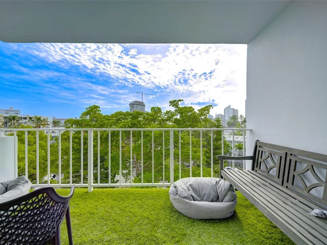 6900 Bay Dr # 4F, Miami Beach FL 33141