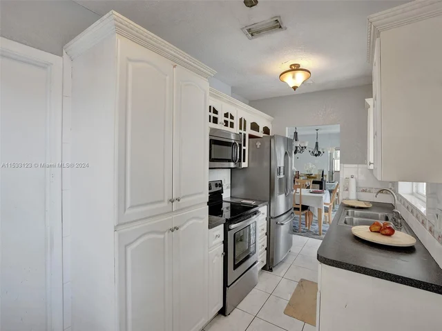 10800 NW 21st St, Sunrise FL 33322