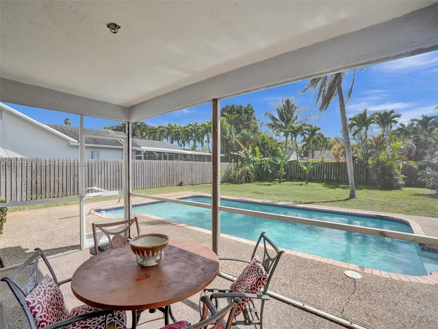 10800 NW 21st St, Sunrise FL 33322