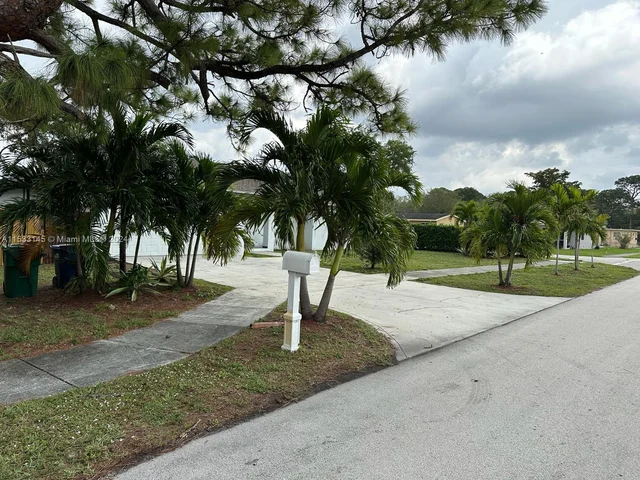 3751 NW 163rd St # 0, Miami Gardens FL 33054