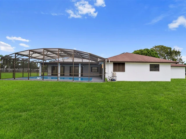 17020 SW 274th St, Homestead FL 33031