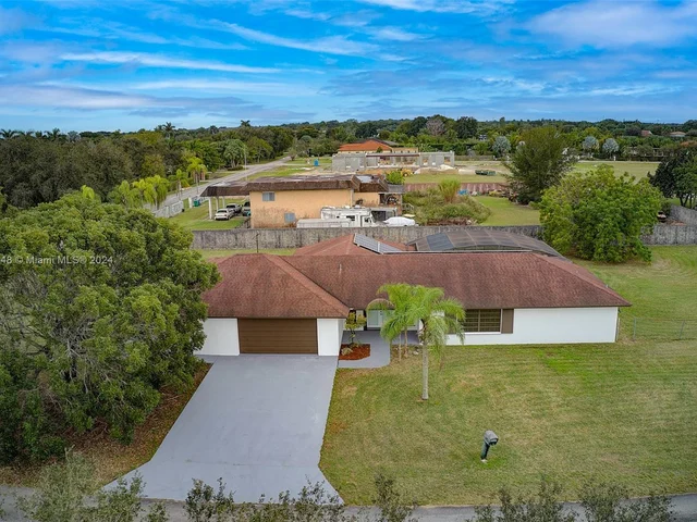 17020 SW 274th St, Homestead FL 33031