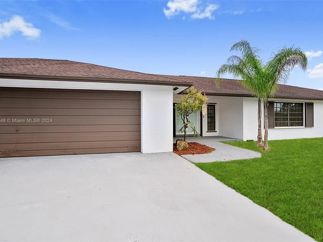 17020 SW 274th St, Homestead FL 33031