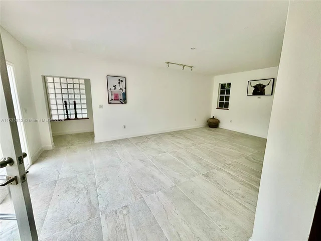 4150 Park Ave, Miami FL 33133