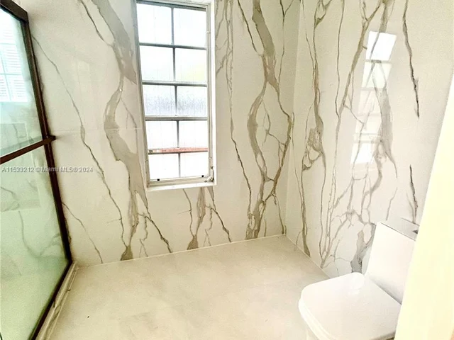 4150 Park Ave, Miami FL 33133