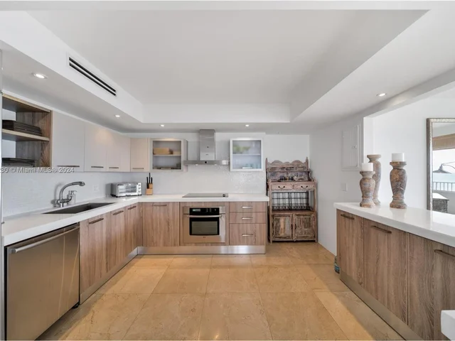 199 Ocean Lane Dr # 901, Key Biscayne FL 33149