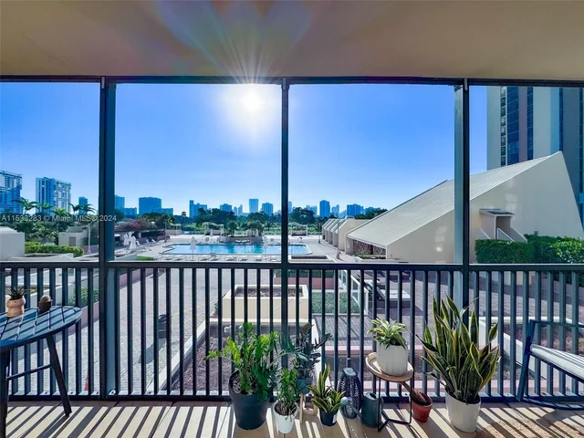 20301 W Country Club Dr # 427, Aventura FL 33180