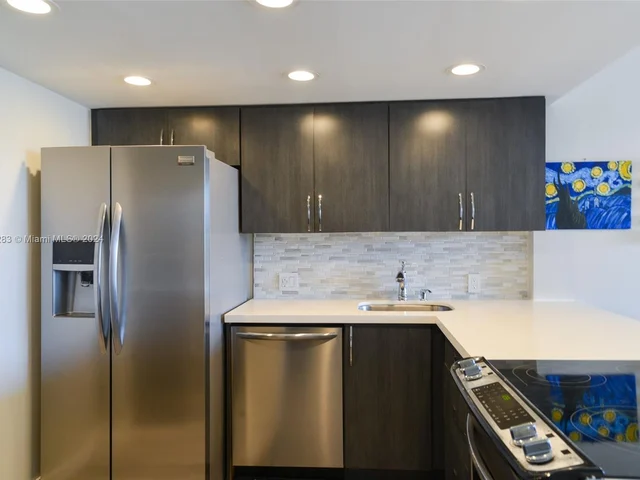 20301 W Country Club Dr # 427, Aventura FL 33180