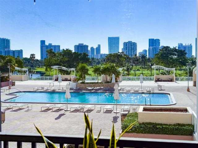 20301 W Country Club Dr # 427, Aventura FL 33180