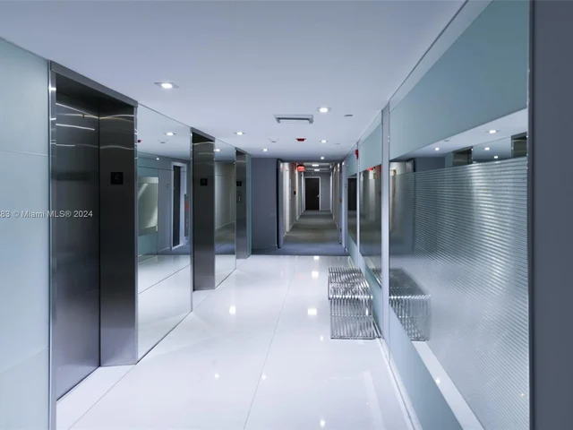 20301 W Country Club Dr # 427, Aventura FL 33180