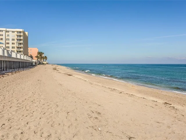 3546 S Ocean Blvd # 617, South Palm Beach FL 33480