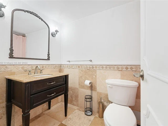 11930 N Bayshore Dr # 302, North Miami FL 33181