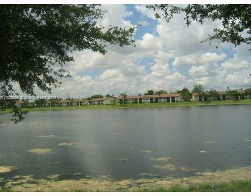 214 Lake Pointe Dr # 114, Oakland Park FL 33309