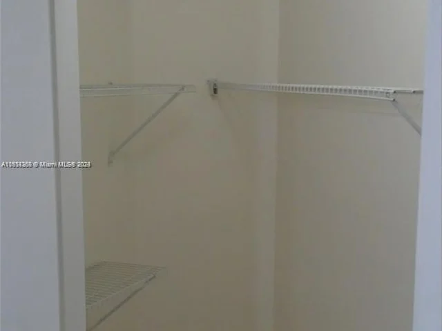 214 Lake Pointe Dr # 114, Oakland Park FL 33309