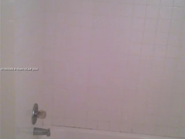 214 Lake Pointe Dr # 114, Oakland Park FL 33309