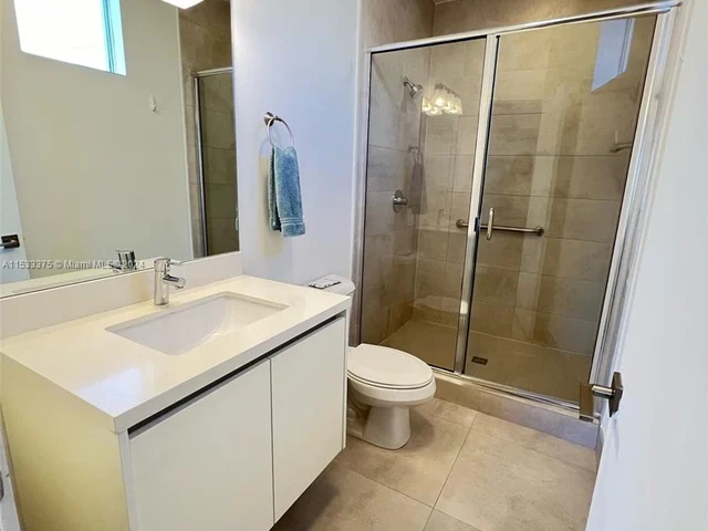 6750 NW 103rd Ave, Doral FL 33178