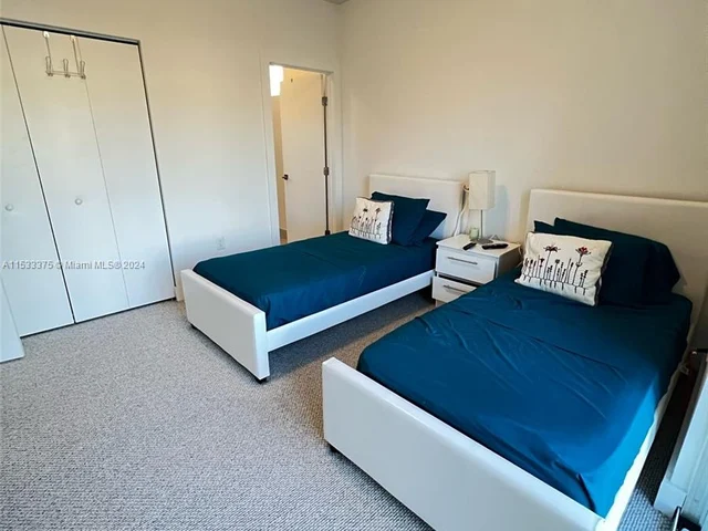 6750 NW 103rd Ave, Doral FL 33178