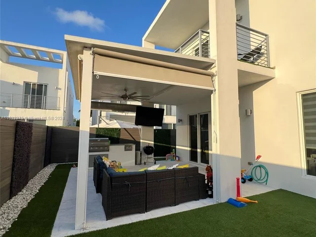 6750 NW 103rd Ave, Doral FL 33178