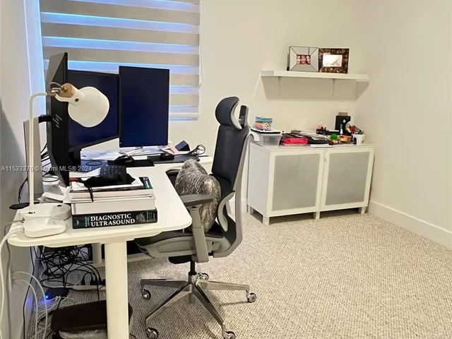 6750 NW 103rd Ave, Doral FL 33178