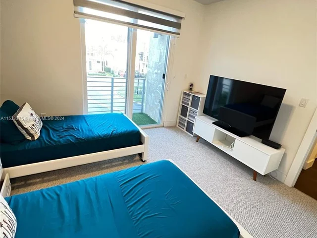 6750 NW 103rd Ave, Doral FL 33178