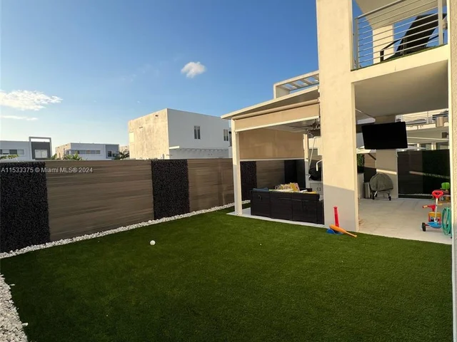 6750 NW 103rd Ave, Doral FL 33178