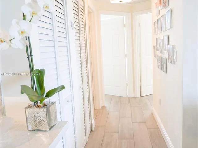 8430 SW 8th St # 504B, Miami FL 33144