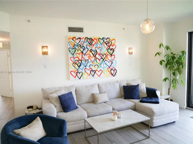 8430 SW 8th St # 504B, Miami FL 33144