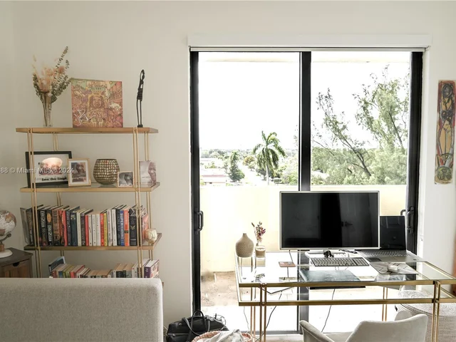 8430 SW 8th St # 504B, Miami FL 33144