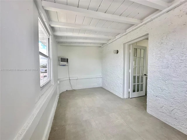 30 NW 32nd Pl # 1, Miami FL 33125