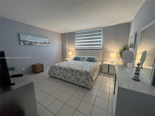 4250 Galt Ocean Dr # 11F, Fort Lauderdale FL 33308