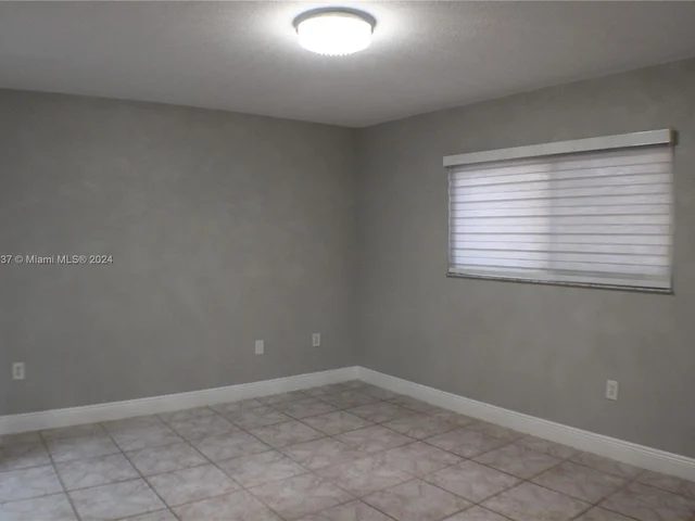 7579 W 31st Ave, Hialeah FL 33018