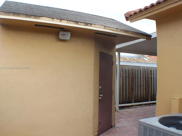 7579 W 31st Ave, Hialeah FL 33018