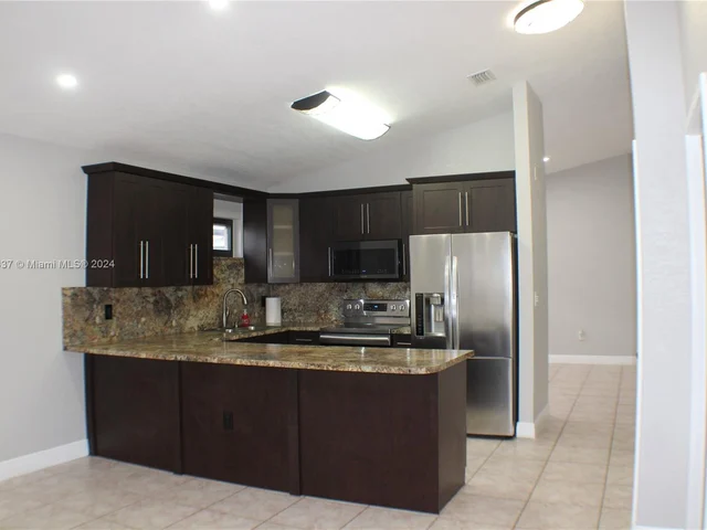 7579 W 31st Ave, Hialeah FL 33018