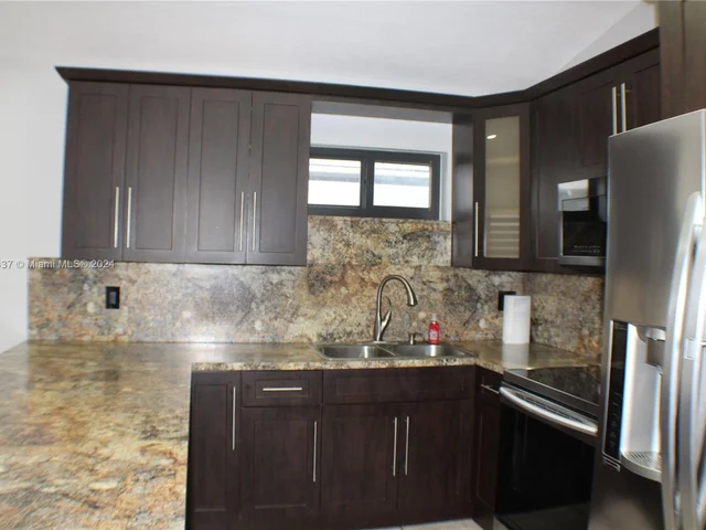 7579 W 31st Ave, Hialeah FL 33018