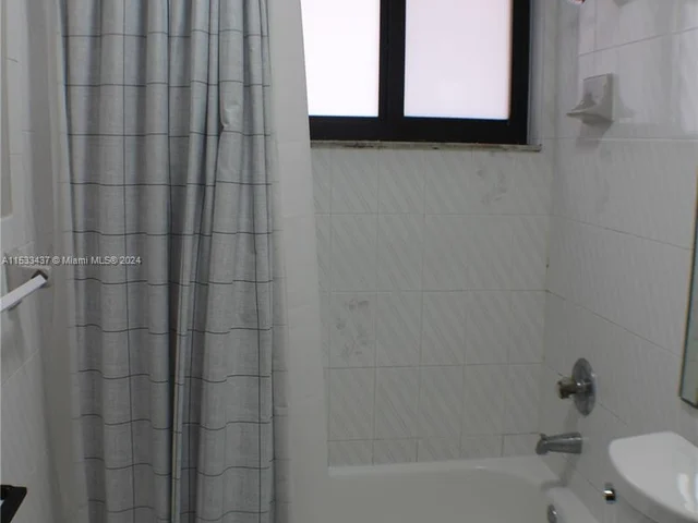 7579 W 31st Ave, Hialeah FL 33018