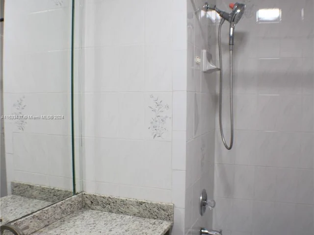 7579 W 31st Ave, Hialeah FL 33018