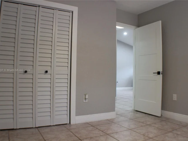 7579 W 31st Ave, Hialeah FL 33018