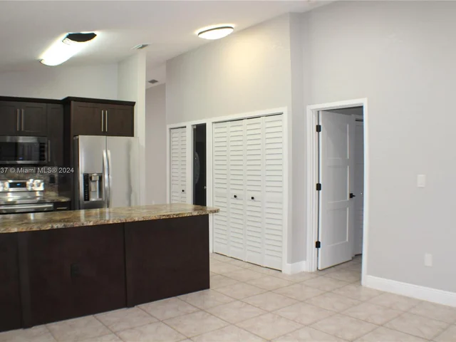 7579 W 31st Ave, Hialeah FL 33018