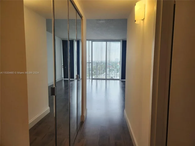 7601 E Treasure Dr # 1501, North Bay Village FL 33141