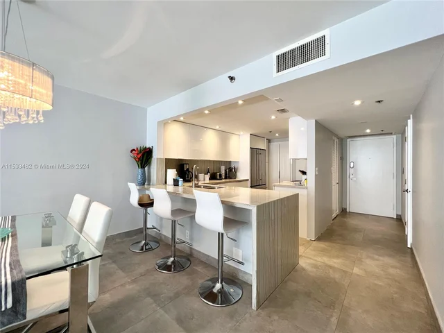 1717 N Bayshore Dr # 2044, Miami FL 33132