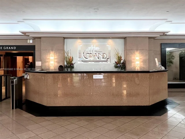 1717 N Bayshore Dr # 2044, Miami FL 33132