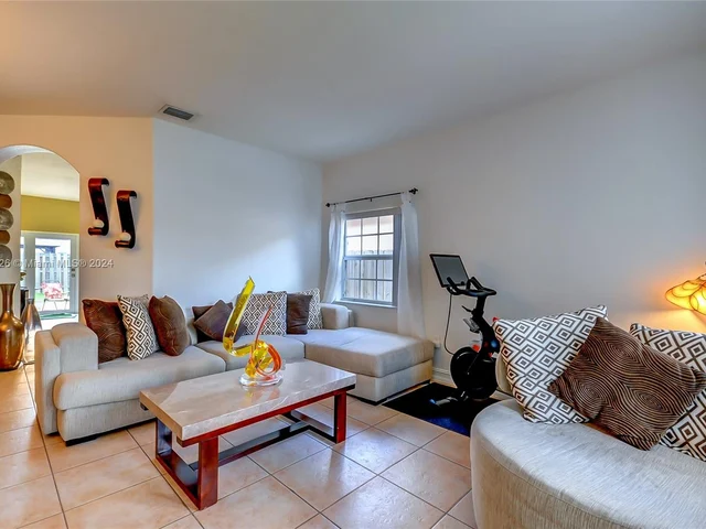 14610 SW 180th St, Miami FL 33177