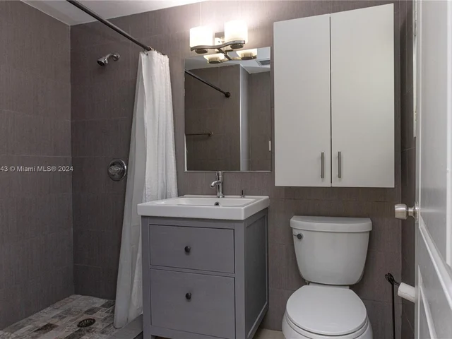 1545 Blue Rd, Coral Gables FL 33146