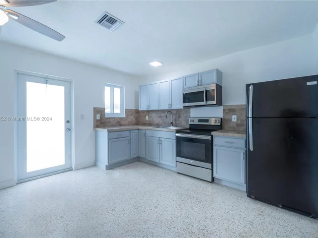 10620 SW 183rd St # 10620, Miami FL 33157