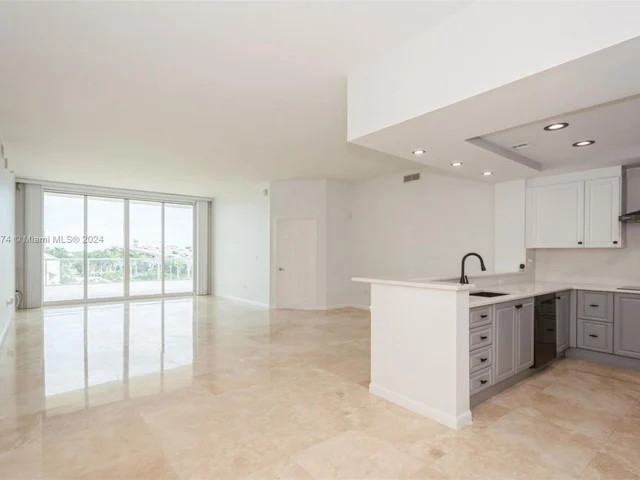 1819 SE 17th St # 507, Fort Lauderdale FL 33316