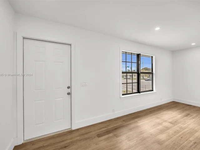 11 NE 17th Ave, Boynton Beach FL 33435