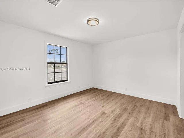 11 NE 17th Ave, Boynton Beach FL 33435