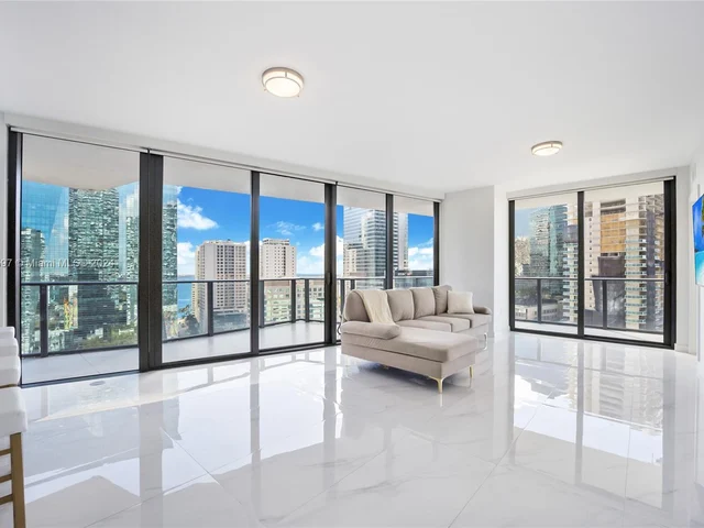 1300 S Miami Ave # 1705, Miami FL 33130